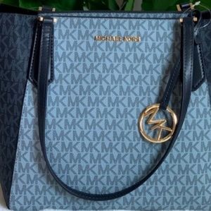 Michael Kors Tote